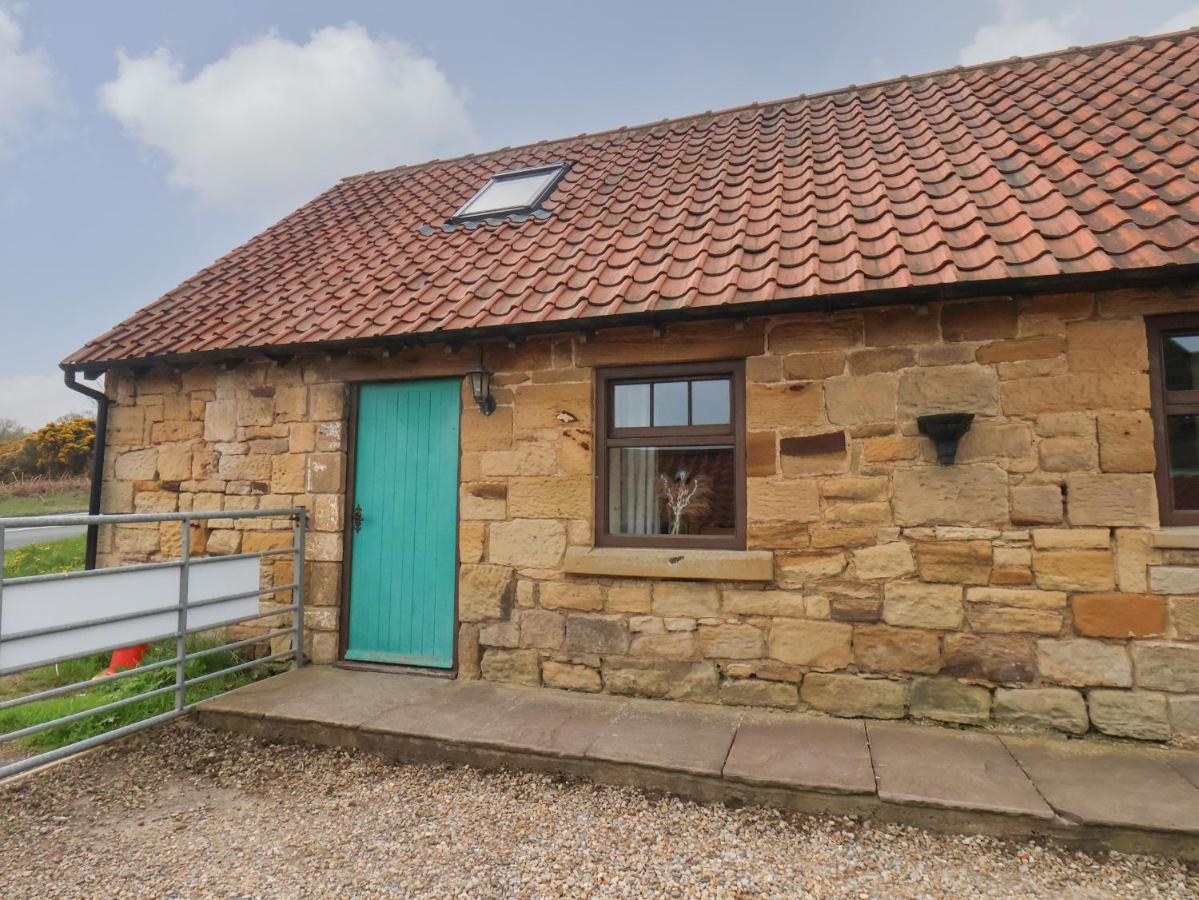 Cow Byre Cottage วิทบี ภายนอก รูปภาพ